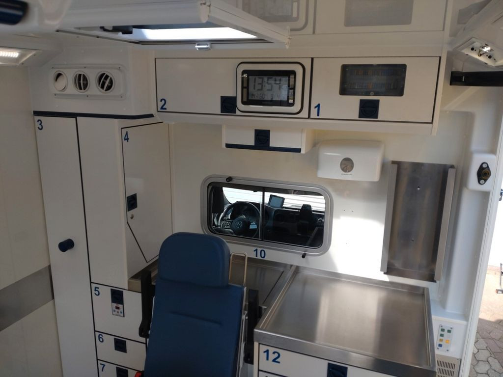 Mercedes-Benz Sprinter 519 / ATM 0km 4x on Stock - Ambulans arabası: fotoğraf 5 Mercedes-Benz Sprinter 519 / ATM 0km 4x on Stock - Ambulans arabası: fotoğraf 5