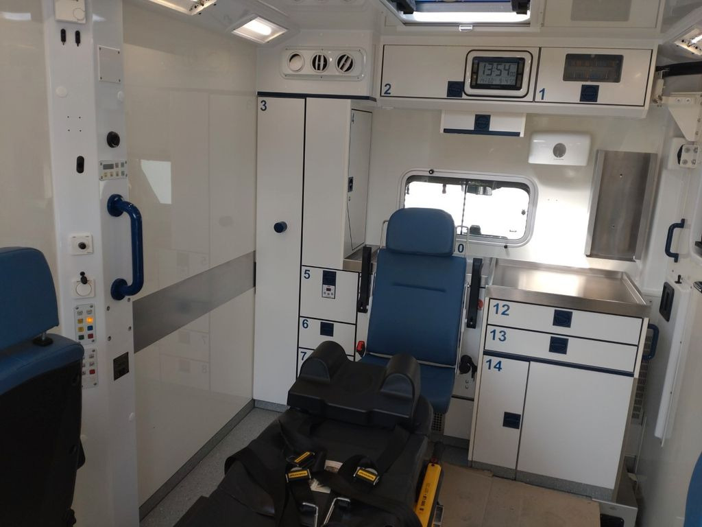 Mercedes-Benz Sprinter 519 / ATM 0km 4x on Stock - Ambulans arabası: fotoğraf 4 Mercedes-Benz Sprinter 519 / ATM 0km 4x on Stock - Ambulans arabası: fotoğraf 4