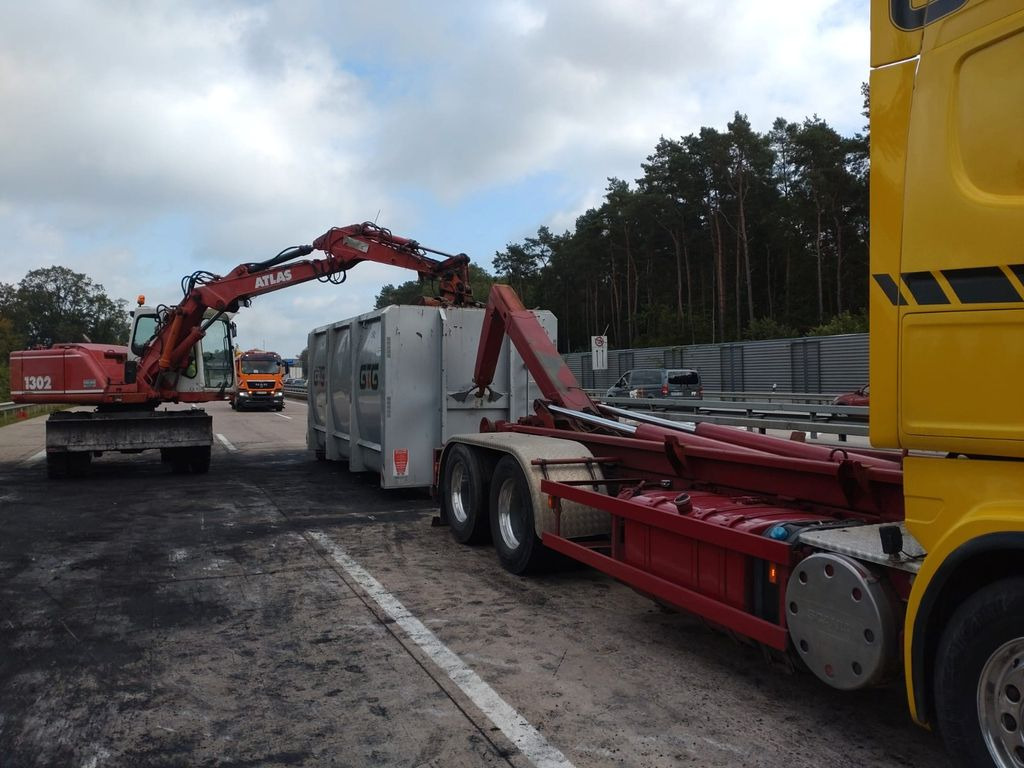 Scania R 730 Abroller voll Luft Scania R 730 Abroller voll Luft - Kancalı yükleyici kamyon: fotoğraf 2 Scania R 730 Abroller voll Luft Scania R 730 Abroller voll Luft - Kancalı yükleyici kamyon: fotoğraf 2