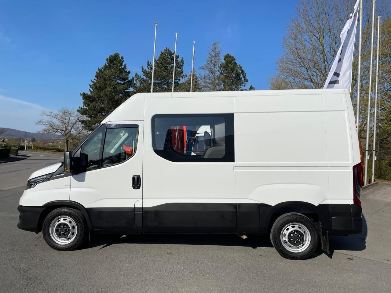 Iveco Daily 35S16A8 CRV MY22 Euro6 Klima AHK Navi ZV - Panelvan: fotoğraf 5 Iveco Daily 35S16A8 CRV MY22 Euro6 Klima AHK Navi ZV - Panelvan: fotoğraf 5