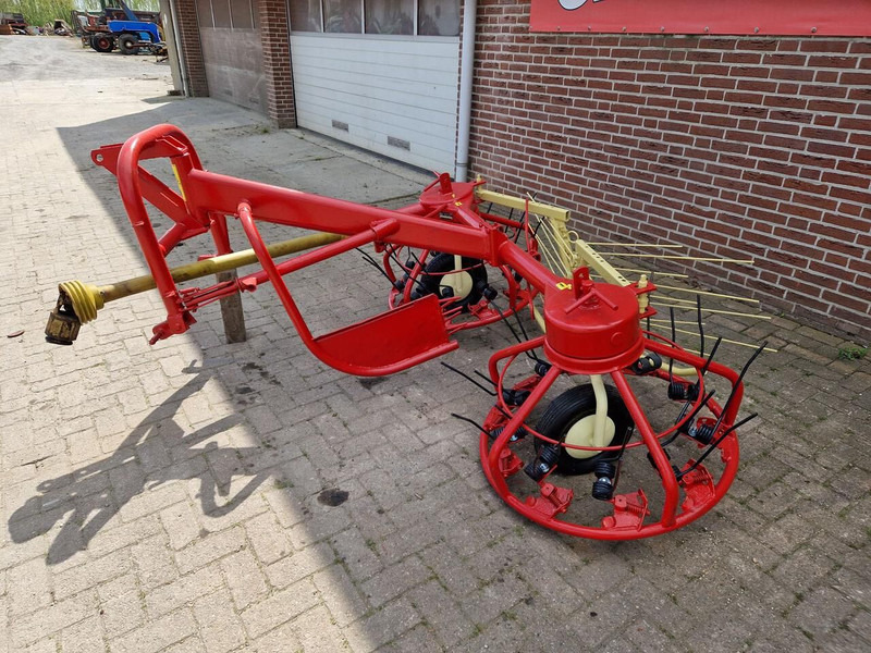 Onbekend - Ot toplama tırmığı: fotoğraf 2 Onbekend - Ot toplama tırmığı: fotoğraf 2