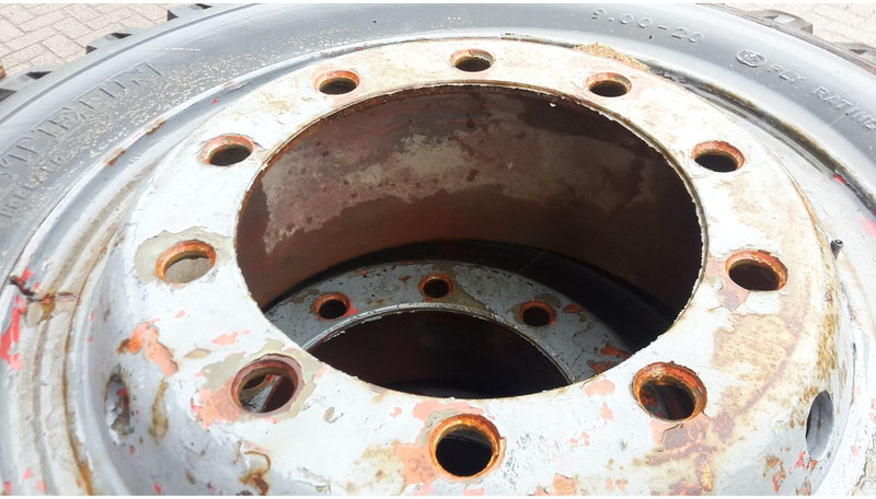 Vredenstein banden - Lastikler ve jantlar: fotoğraf 3 Vredenstein banden - Lastikler ve jantlar: fotoğraf 3