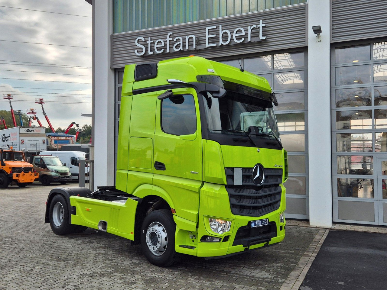 Mercedes-Benz Actros 1851 LS Öl-Retarder Standklima Mirror Big - Çekici: fotoğraf 4 Mercedes-Benz Actros 1851 LS Öl-Retarder Standklima Mirror Big - Çekici: fotoğraf 4