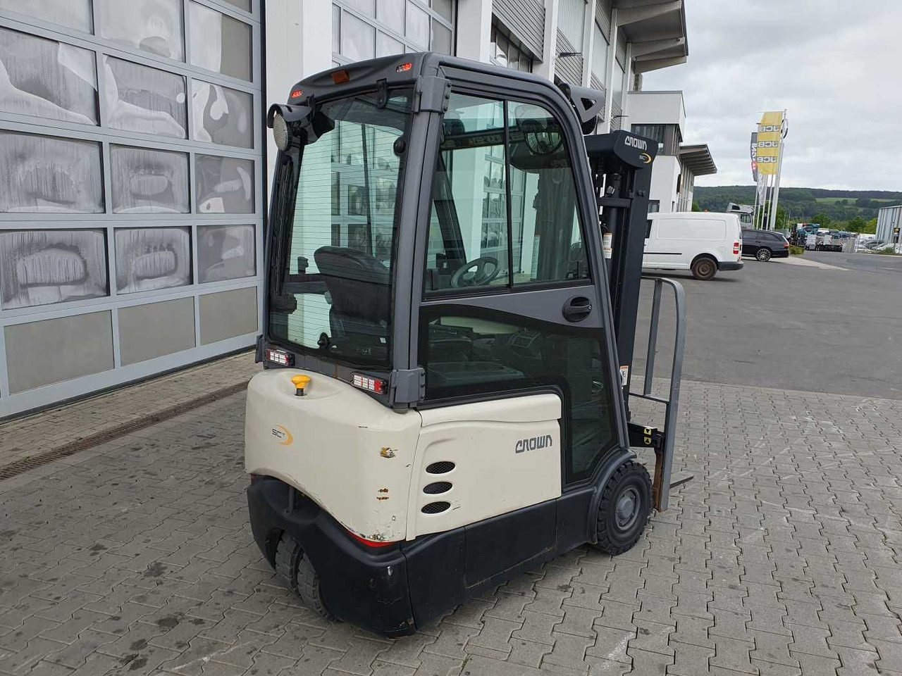 Crown SCT6020-1.3 /Triplex: 4.30m / SS / 1.185h! - Elektrikli forklift: fotoğraf 4 Crown SCT6020-1.3 /Triplex: 4.30m / SS / 1.185h! - Elektrikli forklift: fotoğraf 4