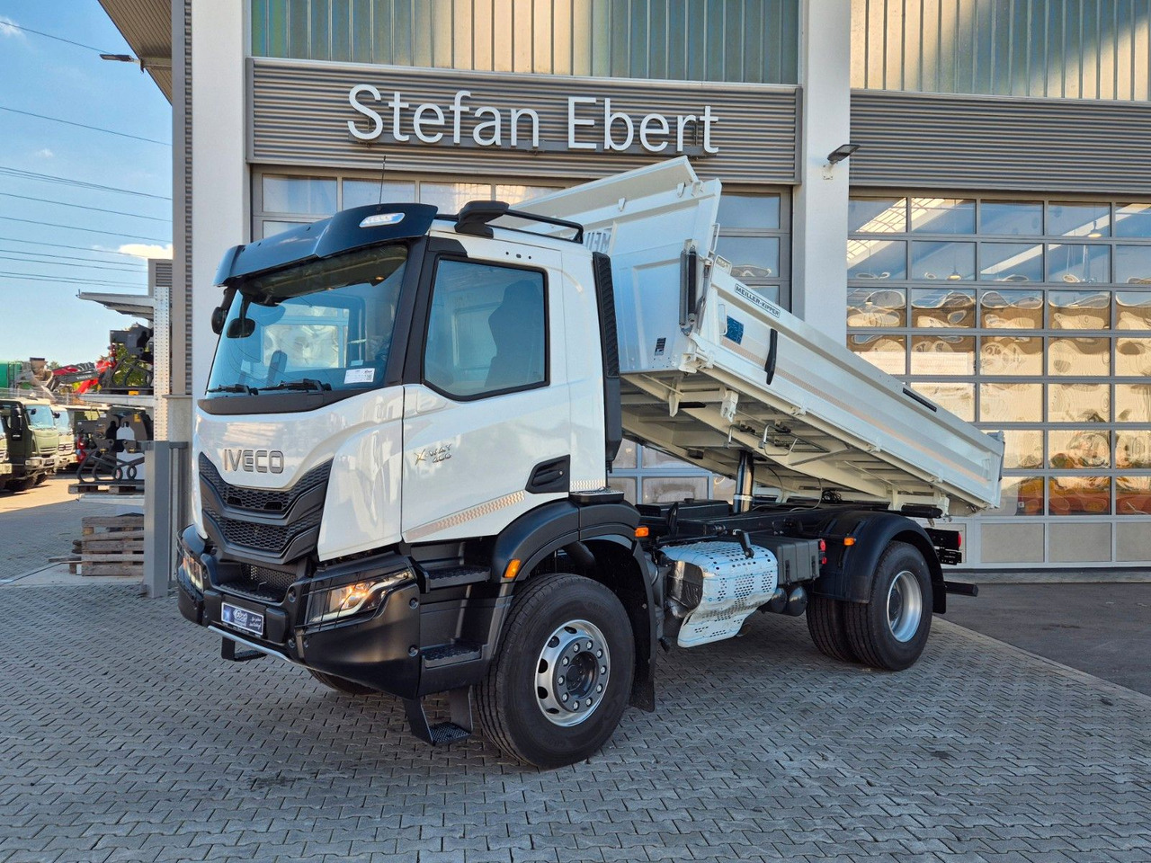Iveco AD200X46 HR OFF Meiller 3-S.-Kipper *MirrorCam* - Damperli kamyon: fotoğraf 1 Iveco AD200X46 HR OFF Meiller 3-S.-Kipper *MirrorCam* - Damperli kamyon: fotoğraf 1