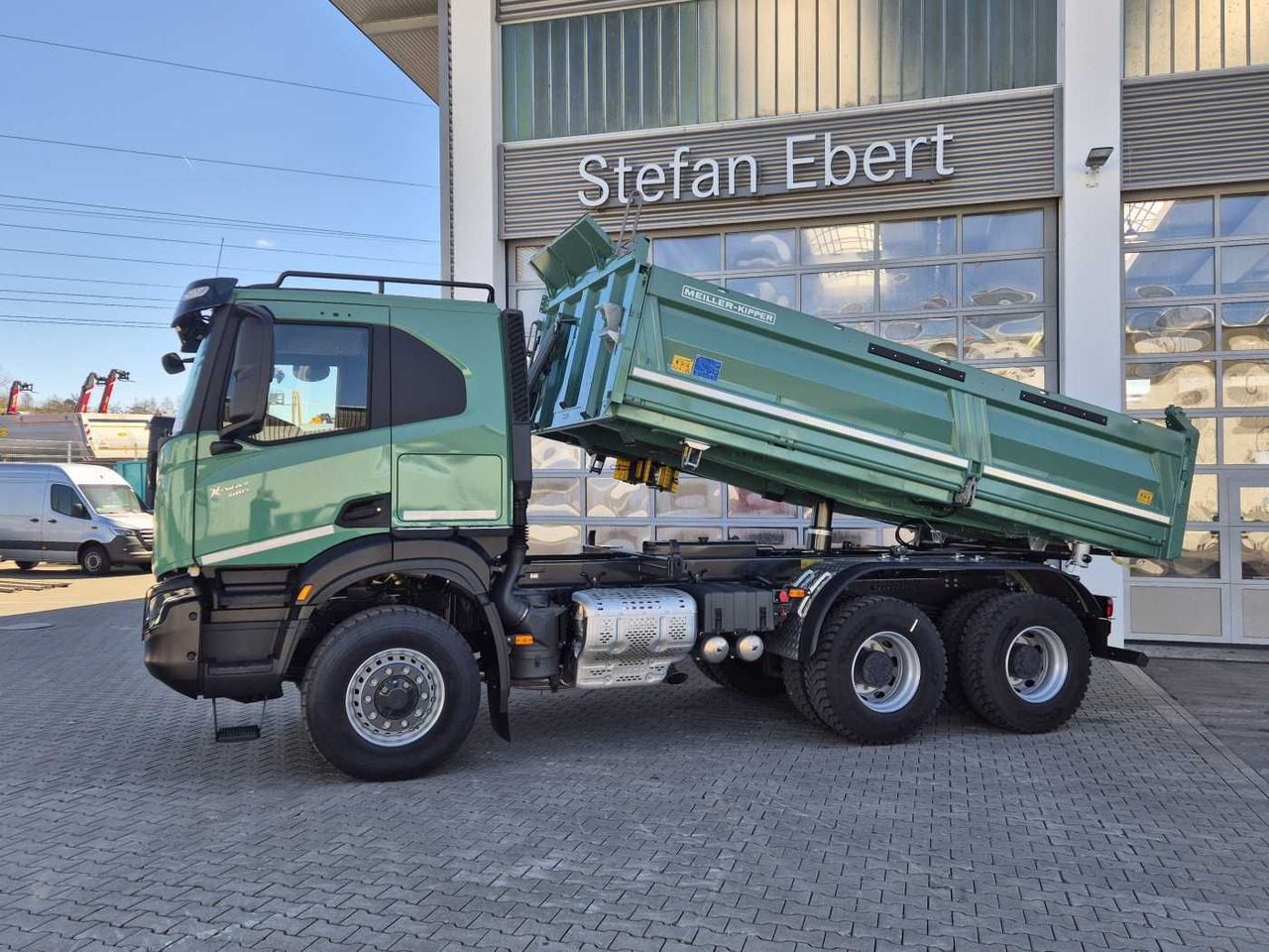 Iveco AT300X48Z HR OFF 6x6 Meiller-Kipper + Bordmatik - Damperli kamyon: fotoğraf 2 Iveco AT300X48Z HR OFF 6x6 Meiller-Kipper + Bordmatik - Damperli kamyon: fotoğraf 2