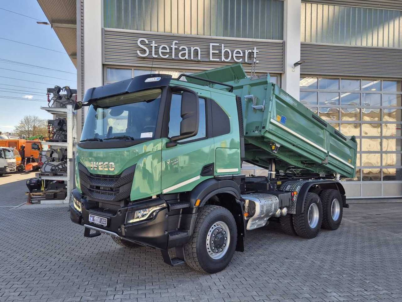 Iveco AT300X48Z HR OFF 6x6 Meiller-Kipper + Bordmatik - Damperli kamyon: fotoğraf 1 Iveco AT300X48Z HR OFF 6x6 Meiller-Kipper + Bordmatik - Damperli kamyon: fotoğraf 1