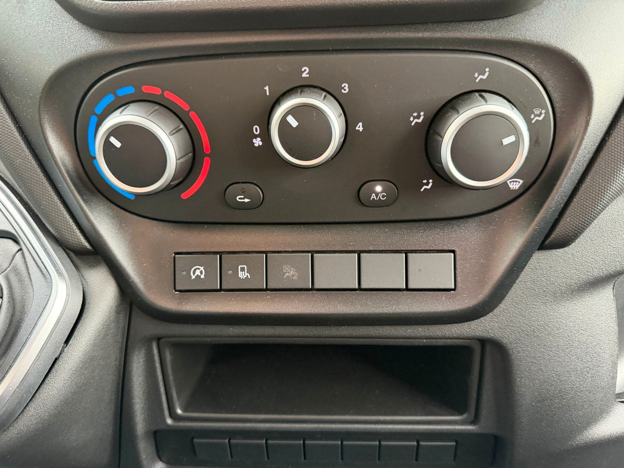 Damperli kamyonet, Çift kabin kamyonet Iveco Daily 35S16 A8 *R.3450mm*Automatik*AHK*7-Sitze*: fotoğraf 16