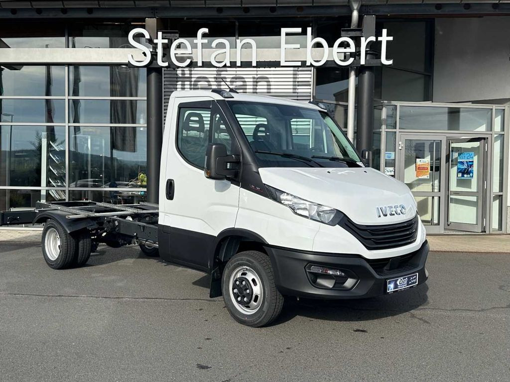 Iveco Daily 50C18 3.0L *R3750mm*Navi*Klima* 3x - Şasi kamyon: fotoğraf 1 Iveco Daily 50C18 3.0L *R3750mm*Navi*Klima* 3x - Şasi kamyon: fotoğraf 1