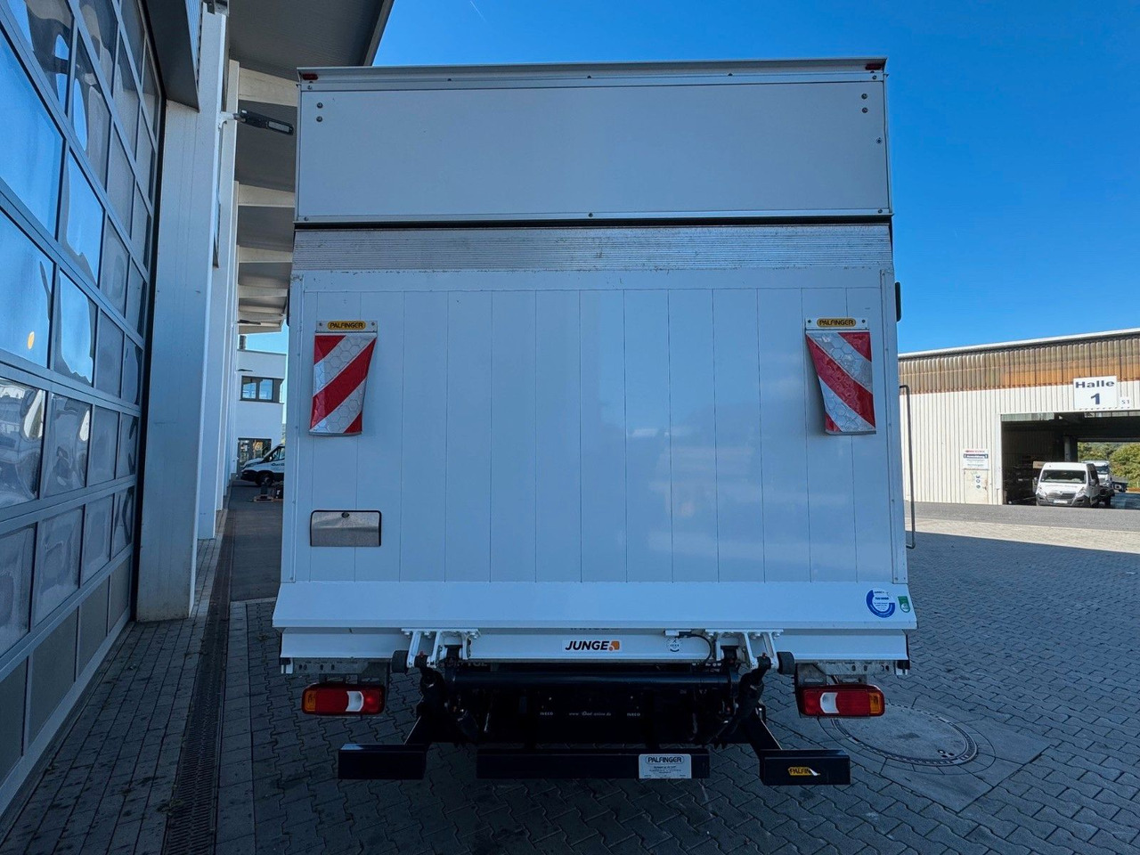 Iveco Daily 70C18 A8 *Koffer*LBW*Automatik* - Kapalı kasa kamyonet: fotoğraf 5 Iveco Daily 70C18 A8 *Koffer*LBW*Automatik* - Kapalı kasa kamyonet: fotoğraf 5