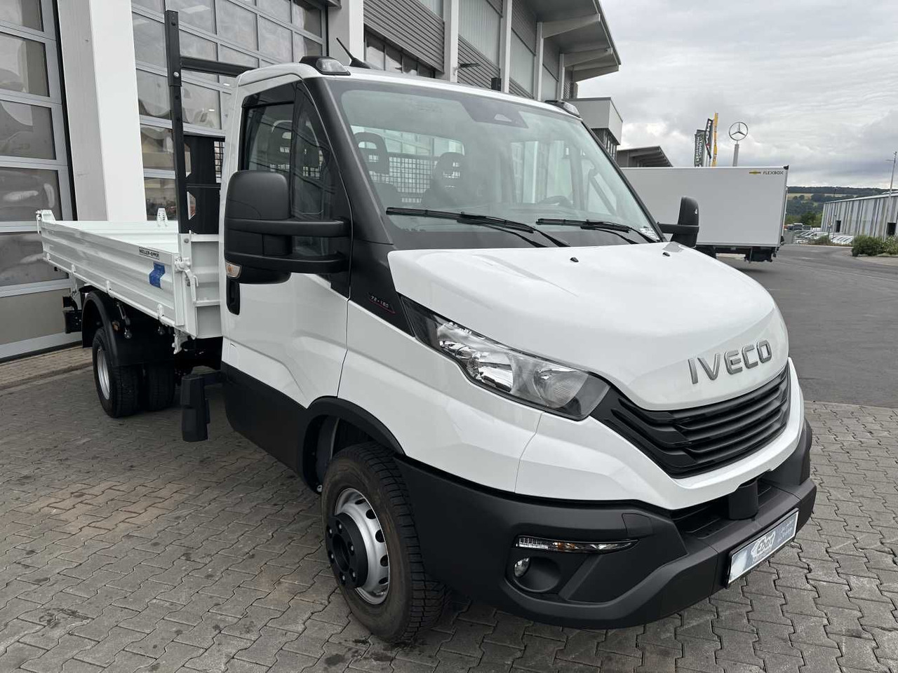 Iveco Daily 70C18H 3-S.-Kipper *R3.750mm*2xAHK* - Damperli kamyonet: fotoğraf 3 Iveco Daily 70C18H 3-S.-Kipper *R3.750mm*2xAHK* - Damperli kamyonet: fotoğraf 3