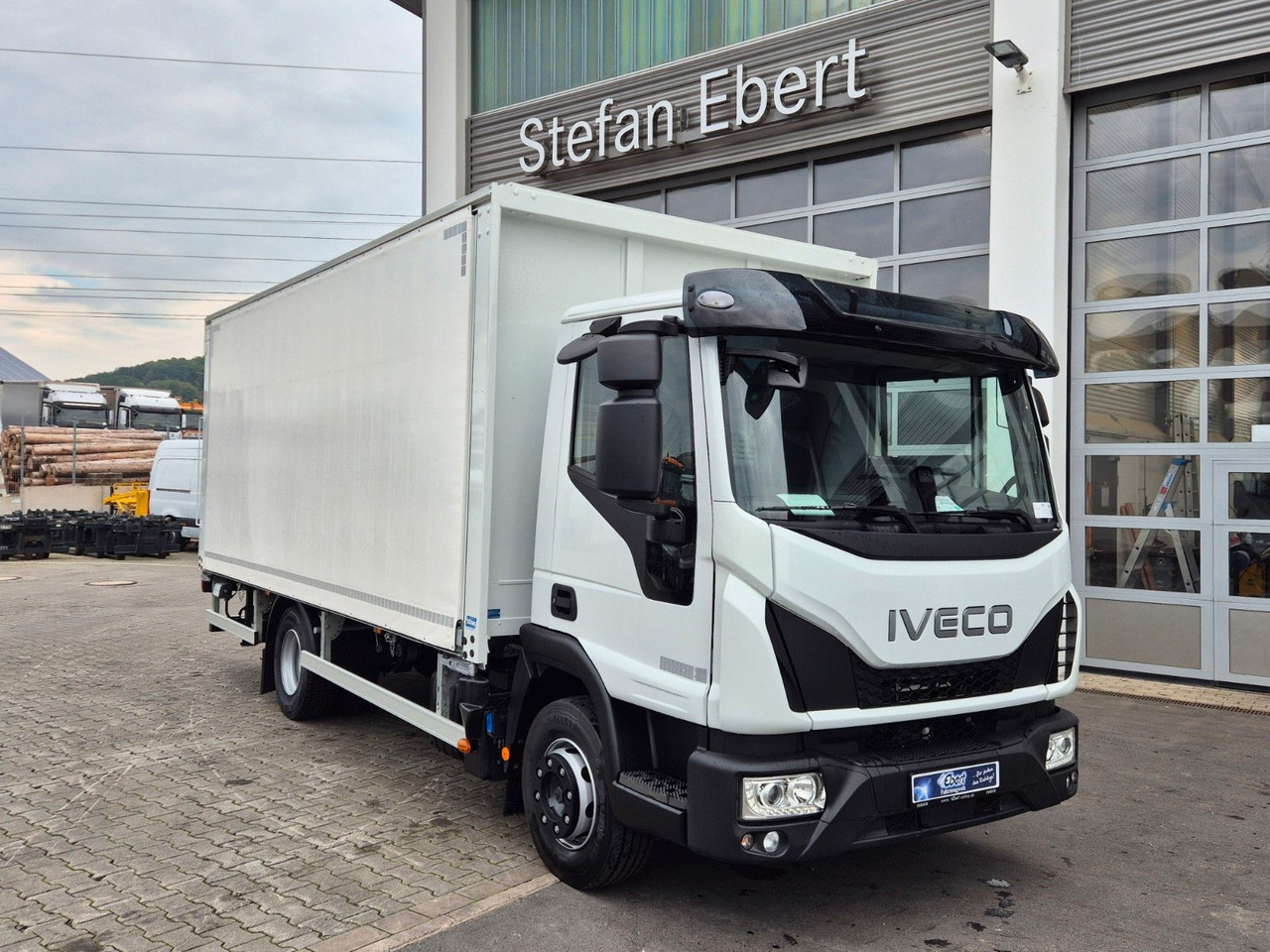 Iveco Eurocargo ML120EL25/P Böse Schiebeplanen LBW AHK - Taşınması içecek kamyon: fotoğraf 2 Iveco Eurocargo ML120EL25/P Böse Schiebeplanen LBW AHK - Taşınması içecek kamyon: fotoğraf 2