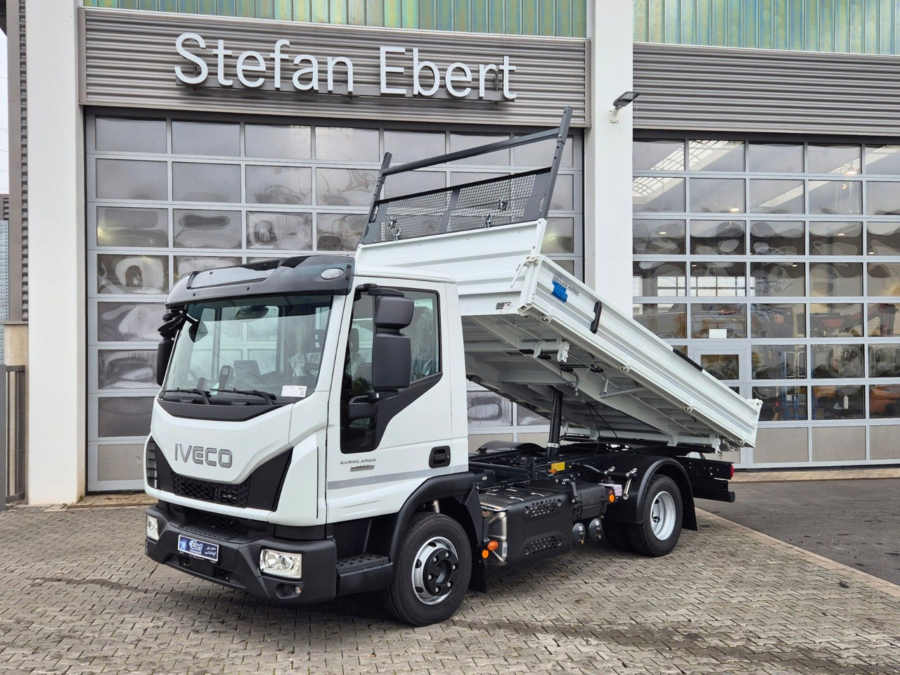 Iveco Eurocargo ML80E21 Meiller Kipper 2x AHK 3 Sitze - Damperli kamyonet: fotoğraf 1 Iveco Eurocargo ML80E21 Meiller Kipper 2x AHK 3 Sitze - Damperli kamyonet: fotoğraf 1