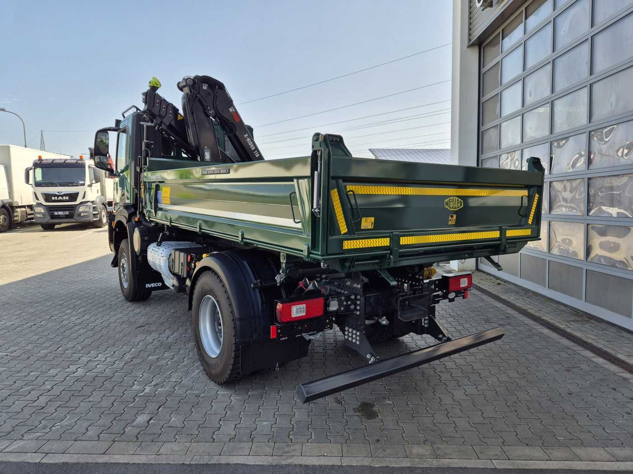 Damperli kamyon, Vinçli kamyon Iveco T-Way AD190T36W/P 4x4 HIAB X-HIDUO 118E-3 Funk: fotoğraf 6