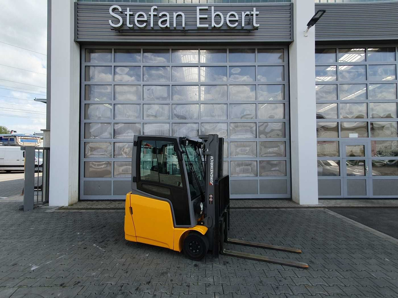 Jungheinrich EFG 215 / Triplex: 4.25m! / SS / 4.166h / 2024 - Elektrikli forklift: fotoğraf 1 Jungheinrich EFG 215 / Triplex: 4.25m! / SS / 4.166h / 2024 - Elektrikli forklift: fotoğraf 1