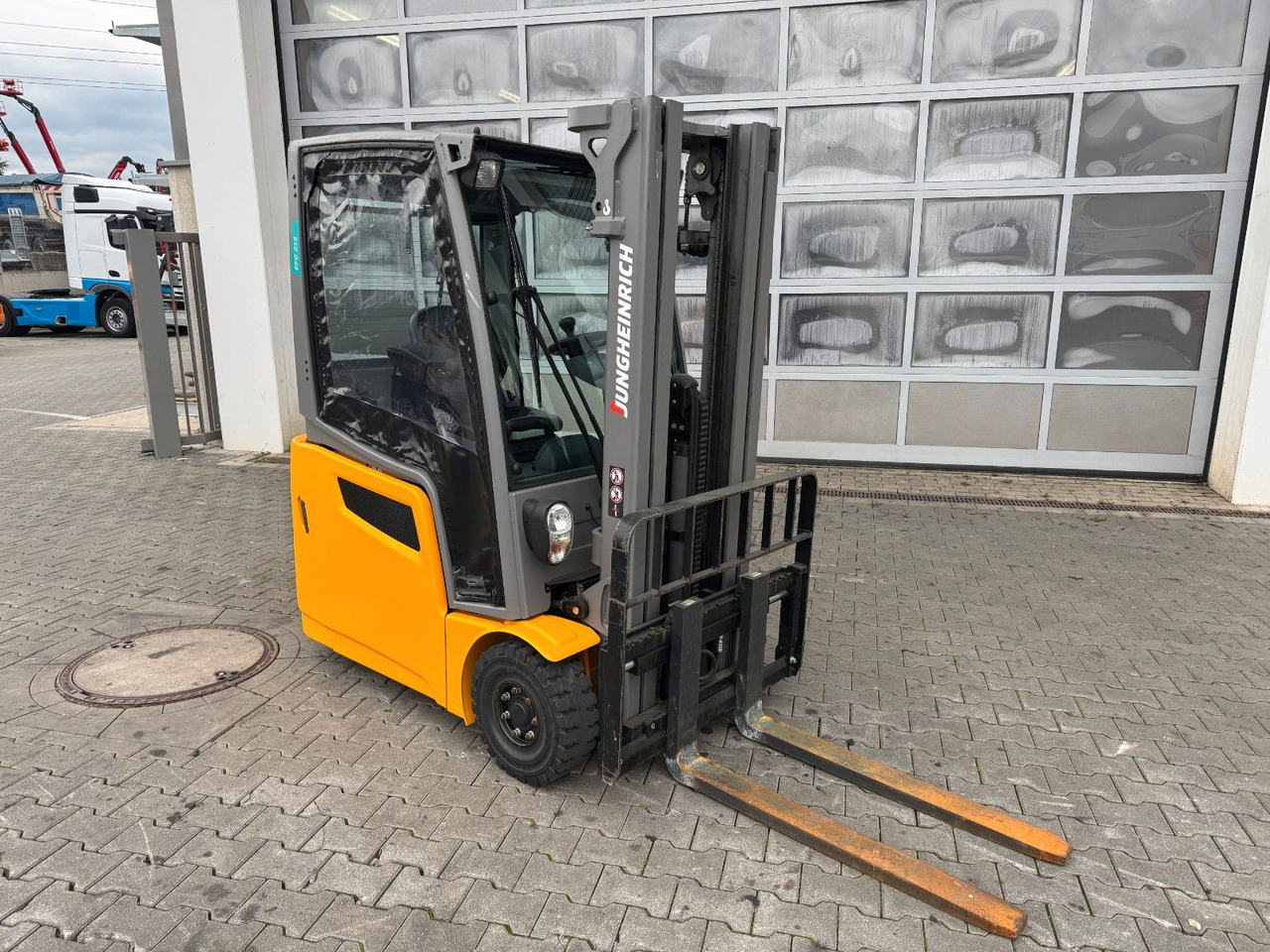 Jungheinrich EFG 215 / Triplex: 4.25m! / SS / 4.168h / 2024 - Elektrikli forklift: fotoğraf 3 Jungheinrich EFG 215 / Triplex: 4.25m! / SS / 4.168h / 2024 - Elektrikli forklift: fotoğraf 3