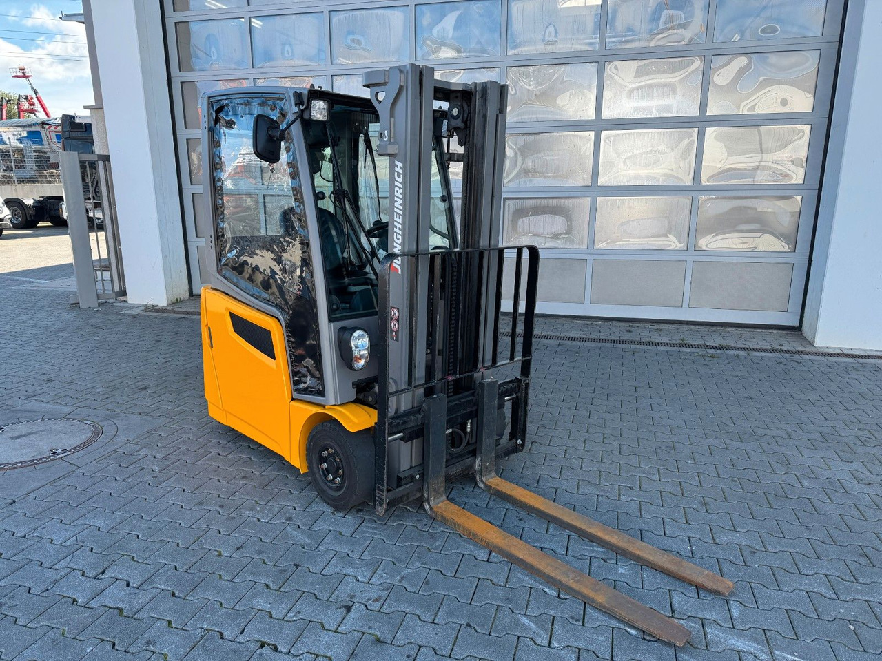 Jungheinrich EFG 215 / Triplex: 4.25m! / SS / nur 2.865h! - Elektrikli forklift: fotoğraf 3 Jungheinrich EFG 215 / Triplex: 4.25m! / SS / nur 2.865h! - Elektrikli forklift: fotoğraf 3