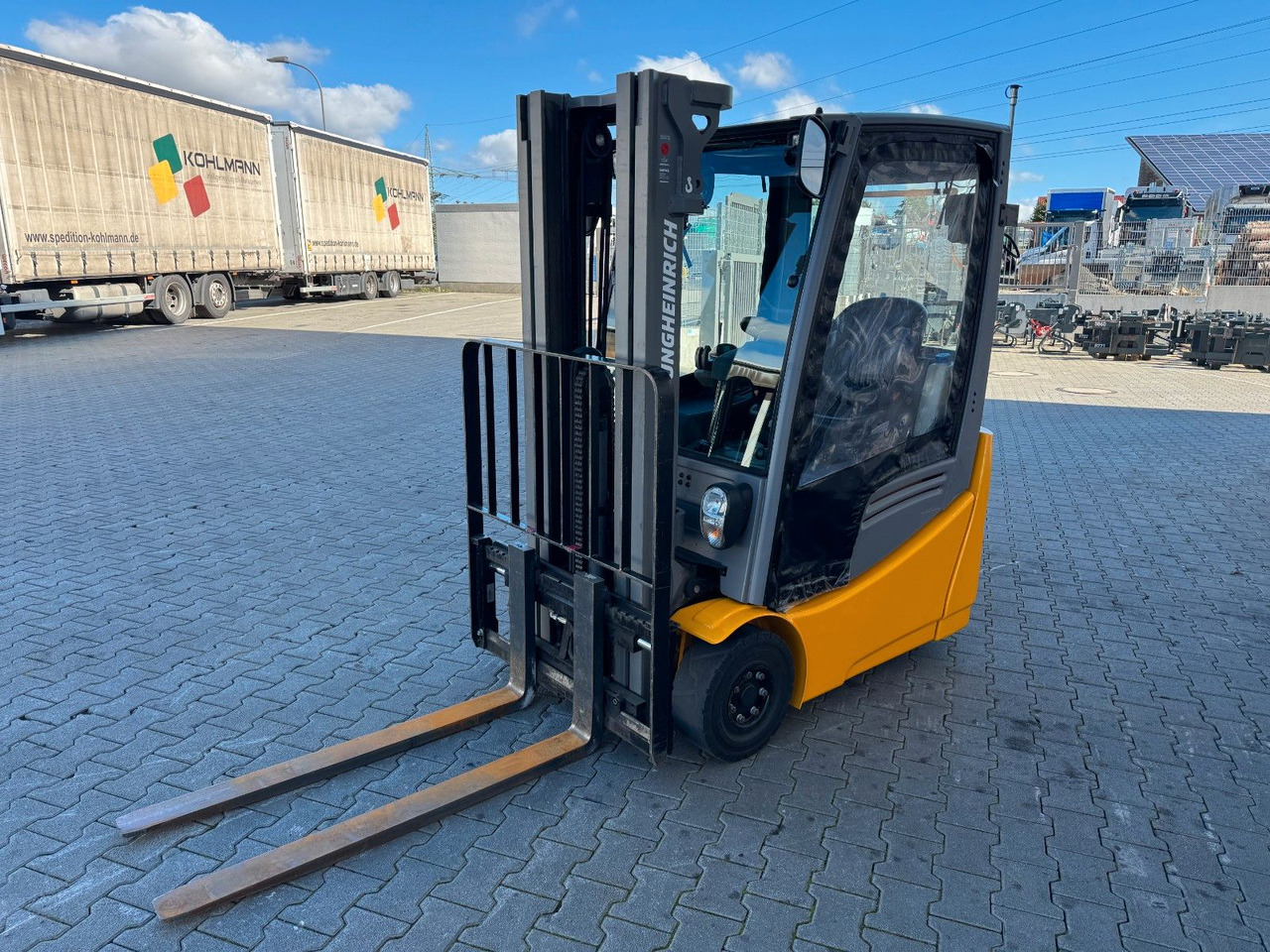 Jungheinrich EFG 215 / Triplex: 4.25m! / SS / nur 2.865h! - Elektrikli forklift: fotoğraf 5 Jungheinrich EFG 215 / Triplex: 4.25m! / SS / nur 2.865h! - Elektrikli forklift: fotoğraf 5