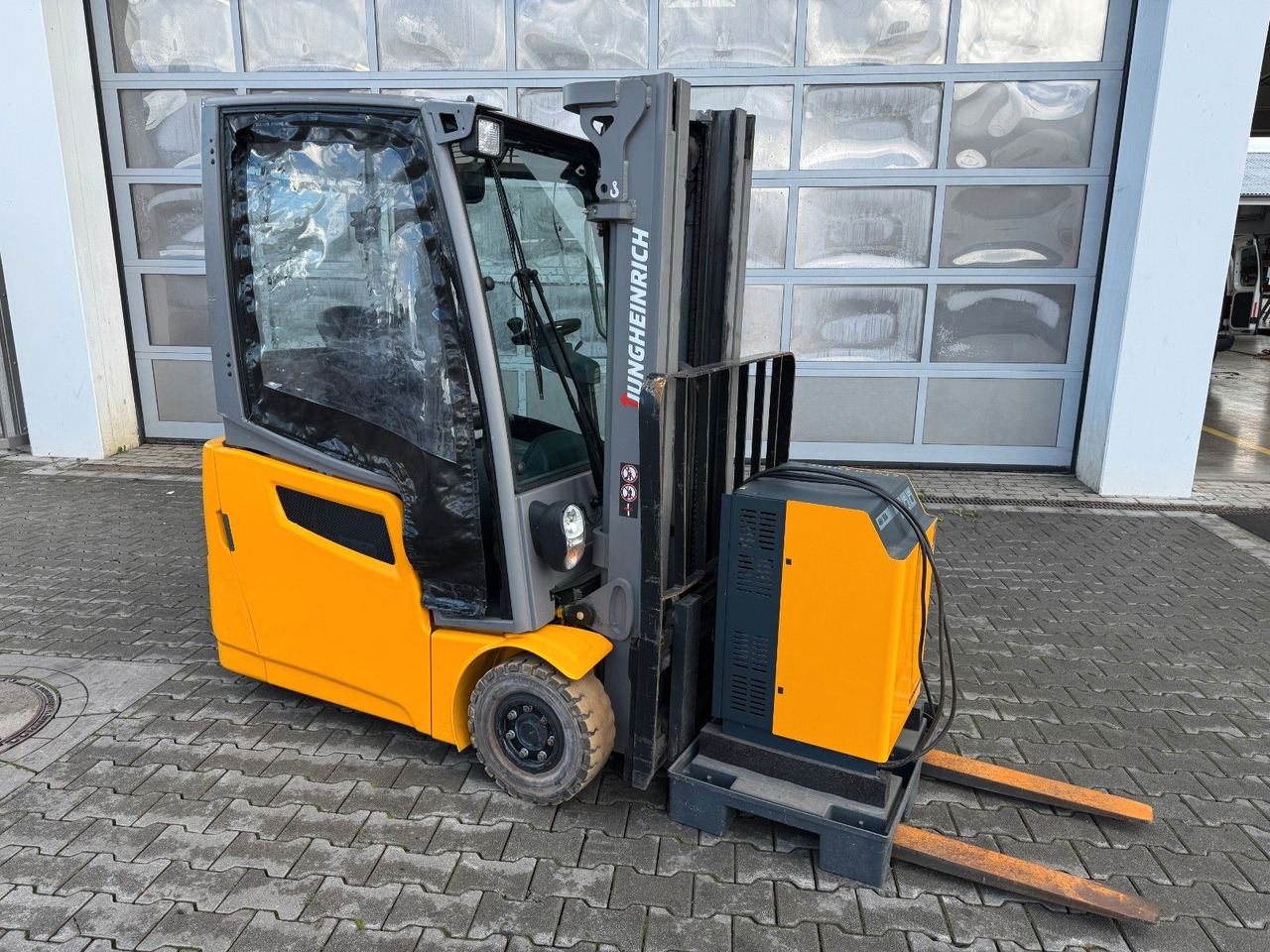 Jungheinrich EFG 215 / Triplex: 4.25m! / SS / nur 3.092h! - Elektrikli forklift: fotoğraf 3 Jungheinrich EFG 215 / Triplex: 4.25m! / SS / nur 3.092h! - Elektrikli forklift: fotoğraf 3