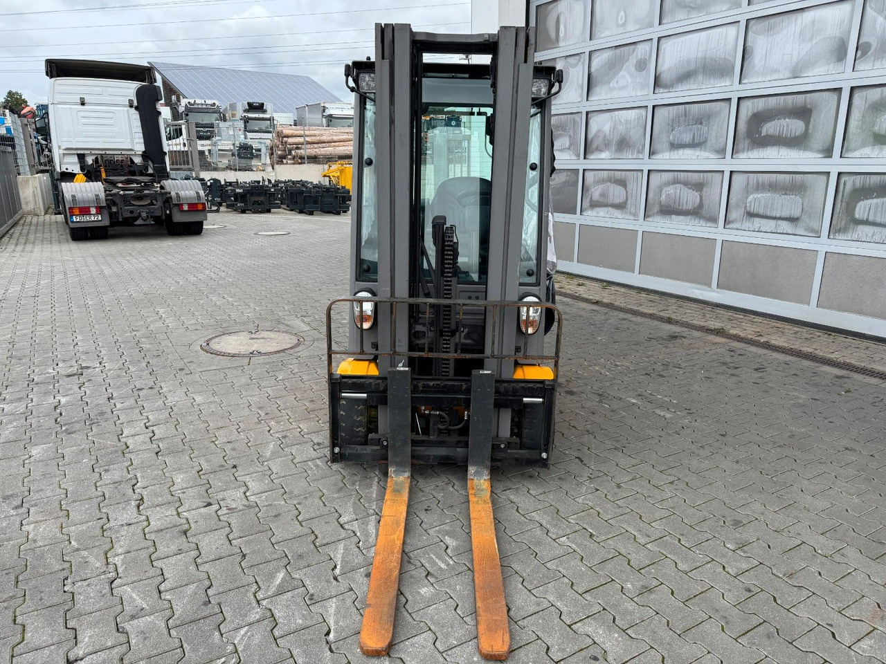 Jungheinrich EFG 215 / Triplex: 4.25m! / SS / nur 3.298h! - Elektrikli forklift: fotoğraf 4 Jungheinrich EFG 215 / Triplex: 4.25m! / SS / nur 3.298h! - Elektrikli forklift: fotoğraf 4