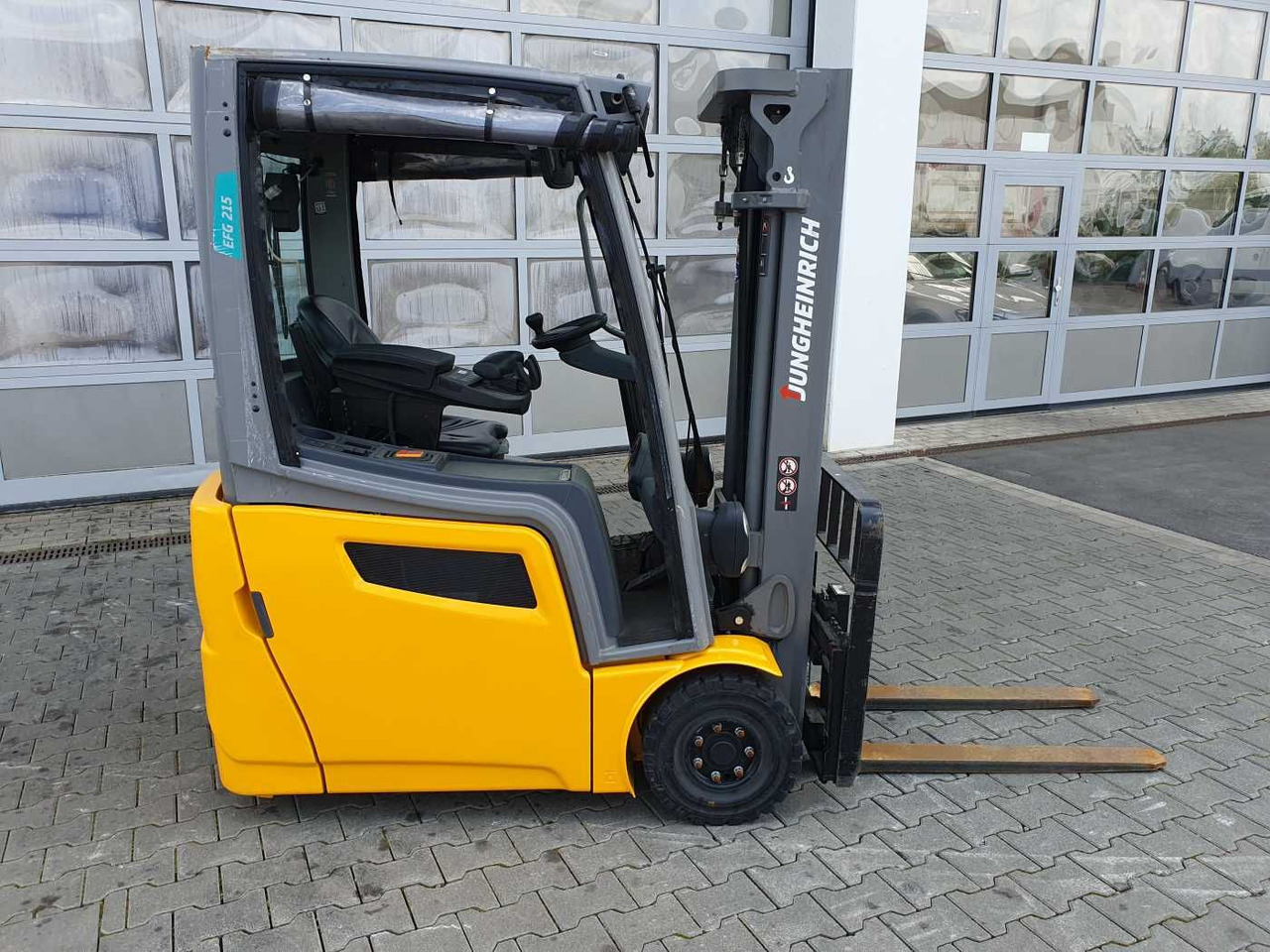 Jungheinrich EFG 215 / Triplex: 4.25m! / nur 3.439h! / 2022 - Elektrikli forklift: fotoğraf 3 Jungheinrich EFG 215 / Triplex: 4.25m! / nur 3.439h! / 2022 - Elektrikli forklift: fotoğraf 3