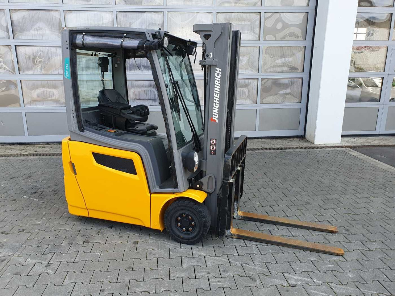 Jungheinrich EFG 215 / Triplex: 4.25m! / nur 3.439h! / 2022 - Elektrikli forklift: fotoğraf 2 Jungheinrich EFG 215 / Triplex: 4.25m! / nur 3.439h! / 2022 - Elektrikli forklift: fotoğraf 2
