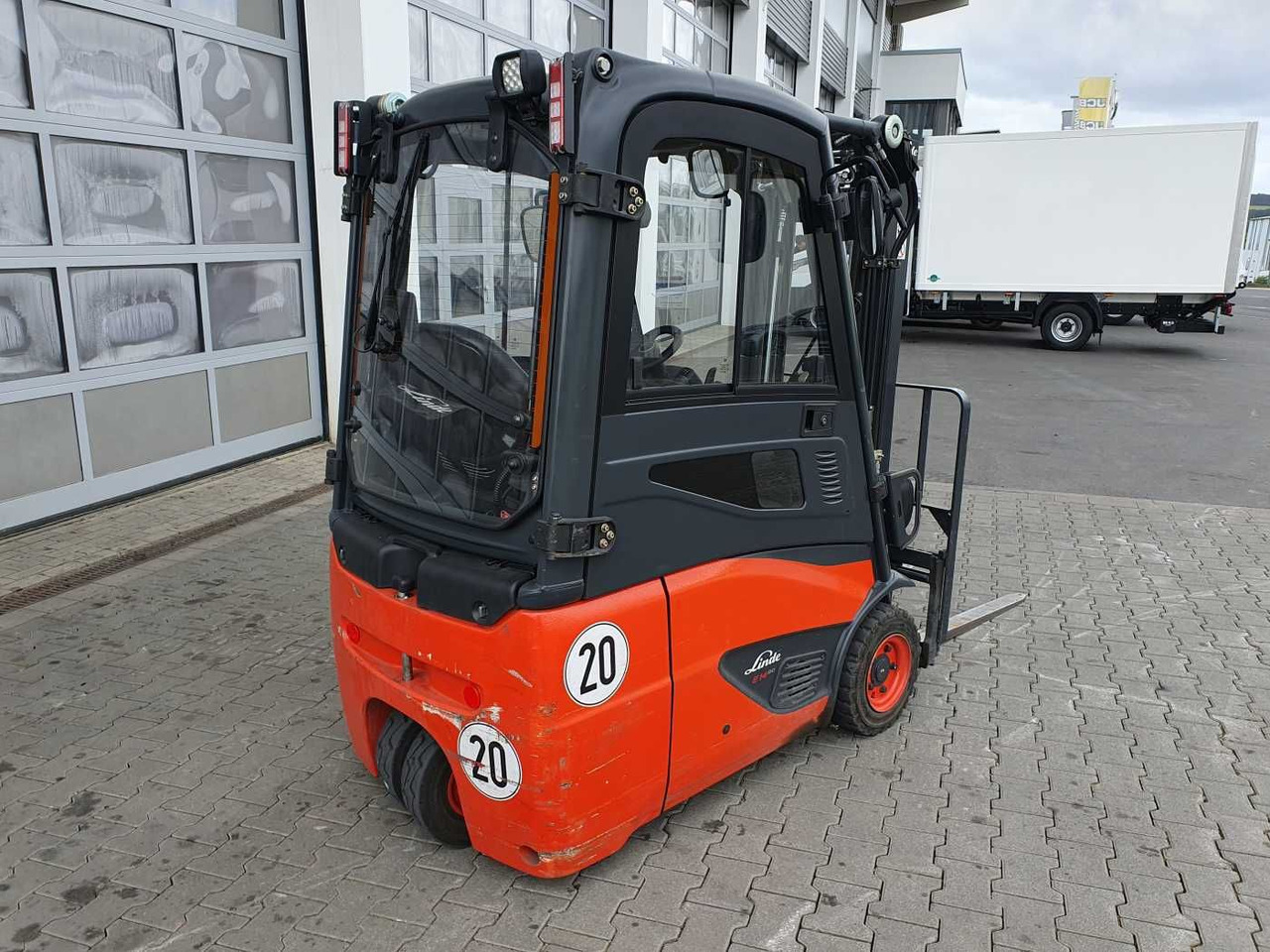 Linde E14 - 02 / Triplex: 4.00m! / SS / nur 2.119h! - Elektrikli forklift: fotoğraf 4 Linde E14 - 02 / Triplex: 4.00m! / SS / nur 2.119h! - Elektrikli forklift: fotoğraf 4
