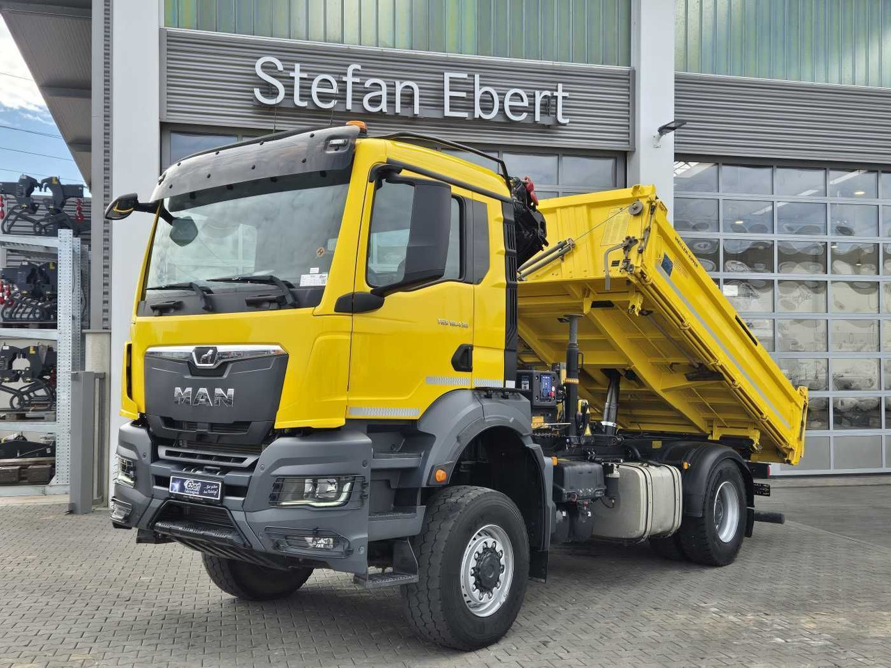 MAN TGS 18.430 4x4 BL Kran HMF 1130K-RCS Funk AHK - Vinçli kamyon: fotoğraf 2 MAN TGS 18.430 4x4 BL Kran HMF 1130K-RCS Funk AHK - Vinçli kamyon: fotoğraf 2