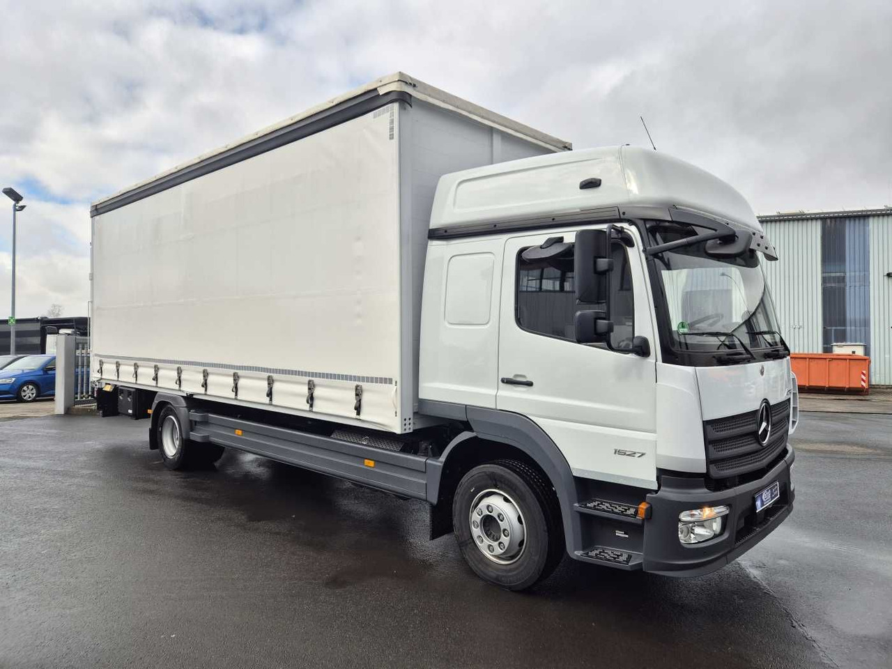 Mercedes-Benz Atego 1527 L L-Haus LBW Palfinger 1.500kg 2 Bett - Tenteli kamyon: fotoğraf 2 Mercedes-Benz Atego 1527 L L-Haus LBW Palfinger 1.500kg 2 Bett - Tenteli kamyon: fotoğraf 2