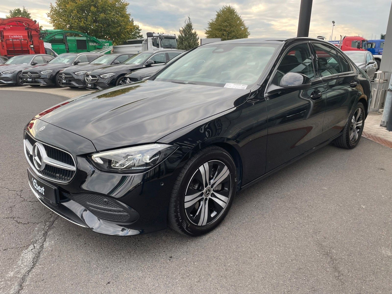Mercedes-Benz C 200 d AVANTGARDE LED+AHK+R-Kamera+MBUX+ - Sedan araba: fotoğraf 2 Mercedes-Benz C 200 d AVANTGARDE LED+AHK+R-Kamera+MBUX+ - Sedan araba: fotoğraf 2