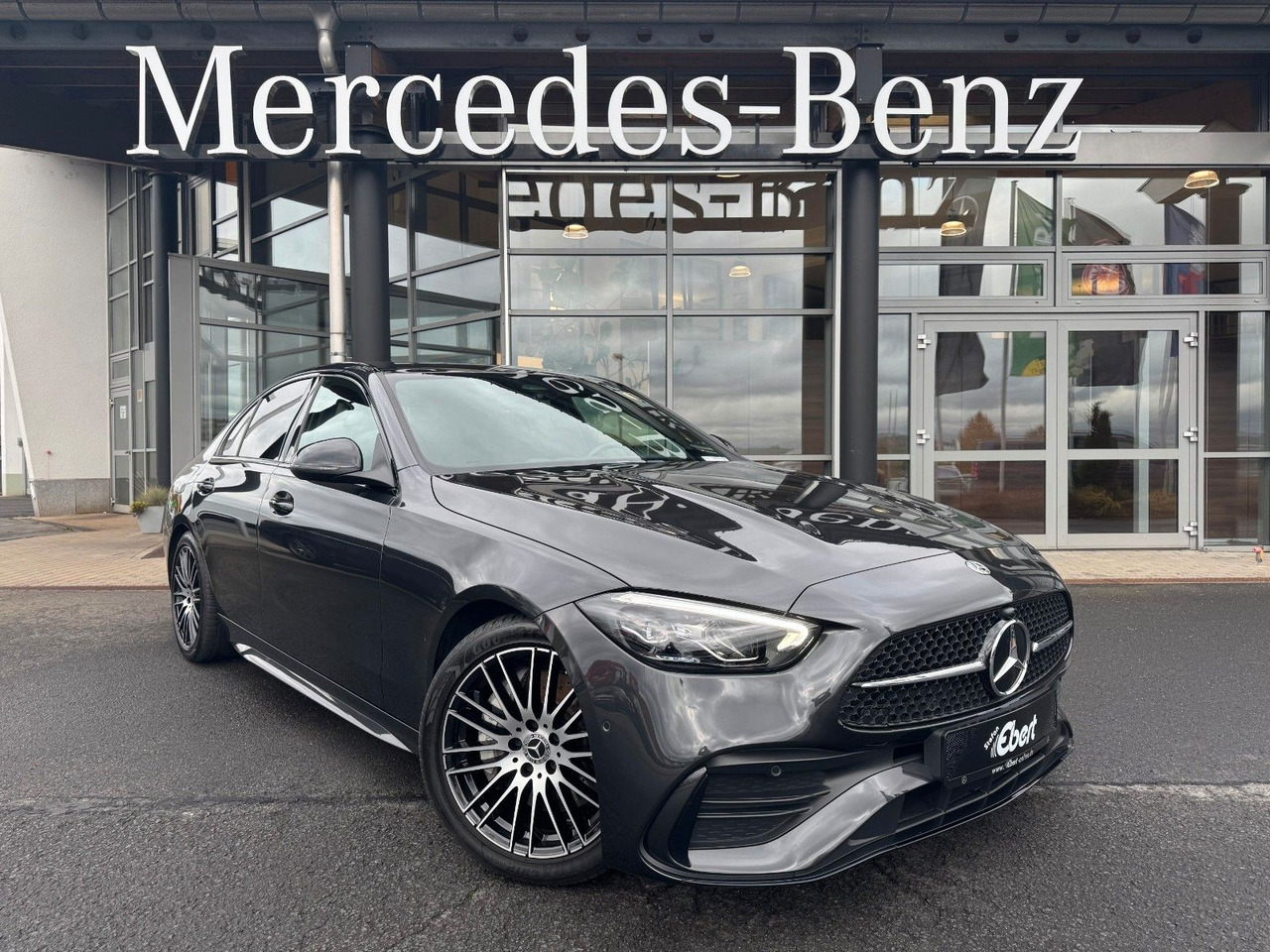 Mercedes-Benz C 300d AMG+AHK+RFK+Ambiente+Night+SportfahrW - Sedan araba: fotoğraf 1 Mercedes-Benz C 300d AMG+AHK+RFK+Ambiente+Night+SportfahrW - Sedan araba: fotoğraf 1