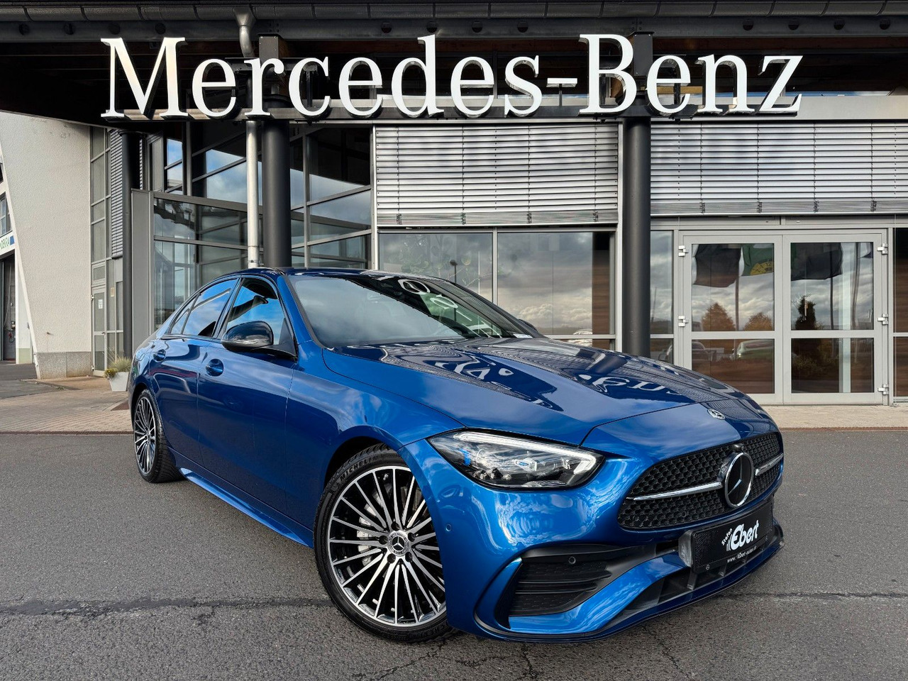 Mercedes-Benz C 300d AMG+Burmester+Distr+Digital+360+ - Sedan araba: fotoğraf 1 Mercedes-Benz C 300d AMG+Burmester+Distr+Digital+360+ - Sedan araba: fotoğraf 1