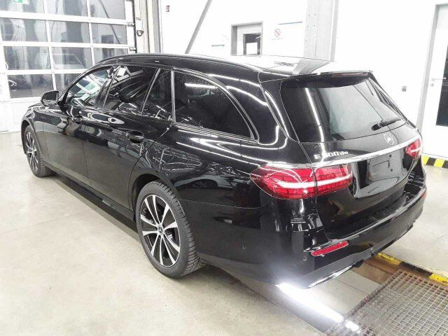 Mercedes-Benz E 300 T de 4M AMG+AHK+Distr+Burm+ R-Kamera+Carpl - Binek araba: fotoğraf 3 Mercedes-Benz E 300 T de 4M AMG+AHK+Distr+Burm+ R-Kamera+Carpl - Binek araba: fotoğraf 3