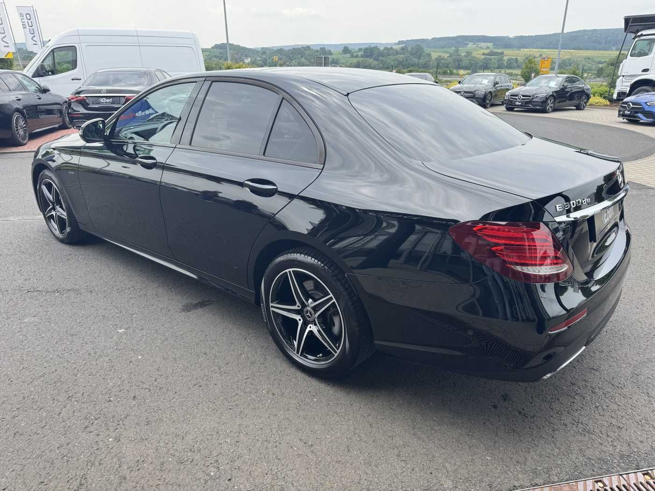 Mercedes-Benz E 300de 9G AMG+Pano+Memory+Ambiente+ RFK+Night - Sedan araba: fotoğraf 3 Mercedes-Benz E 300de 9G AMG+Pano+Memory+Ambiente+ RFK+Night - Sedan araba: fotoğraf 3