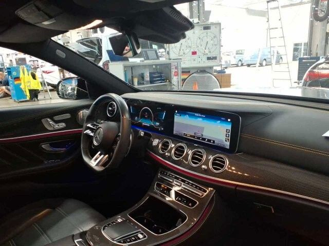 Mercedes-Benz E 63 AMG S Pano+Burm+AirM+HUD+Multibeam+HUD+360 - Sedan araba: fotoğraf 3 Mercedes-Benz E 63 AMG S Pano+Burm+AirM+HUD+Multibeam+HUD+360 - Sedan araba: fotoğraf 3