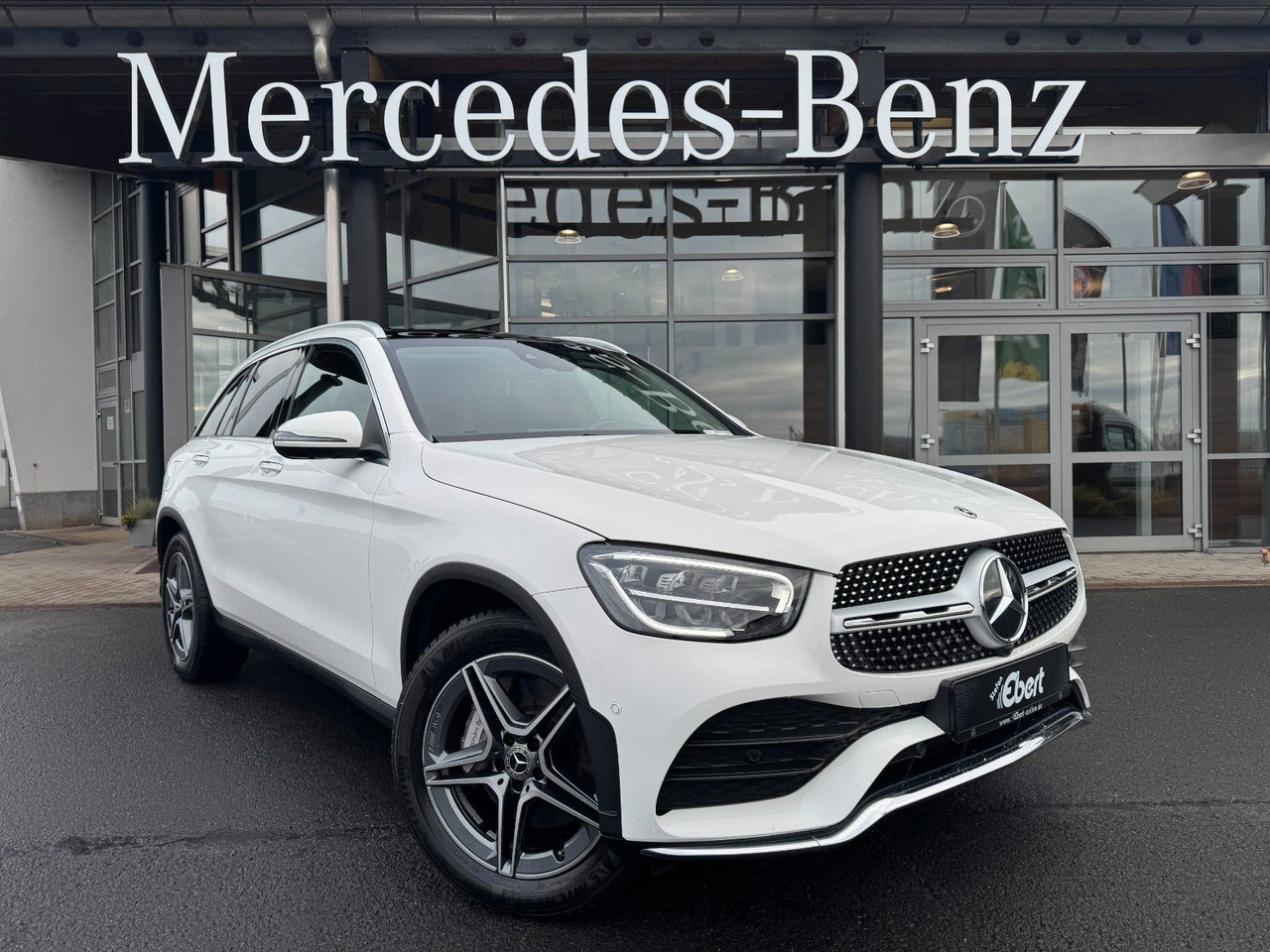 Mercedes-Benz GLC 200 4M AMG+Pano+Distr+StandH+AHK+360+HUD - SUV: fotoğraf 1 Mercedes-Benz GLC 200 4M AMG+Pano+Distr+StandH+AHK+360+HUD - SUV: fotoğraf 1