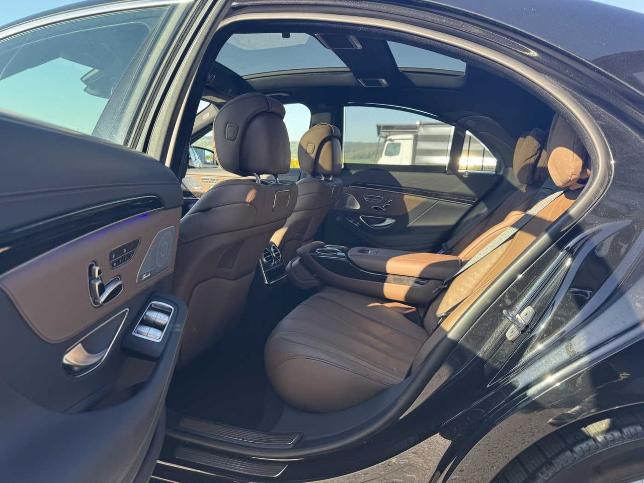Mercedes-Benz S 400d 4M AMG+Pano+Burm+Distr+Massage+ HUD - Sedan araba: fotoğraf 2 Mercedes-Benz S 400d 4M AMG+Pano+Burm+Distr+Massage+ HUD - Sedan araba: fotoğraf 2