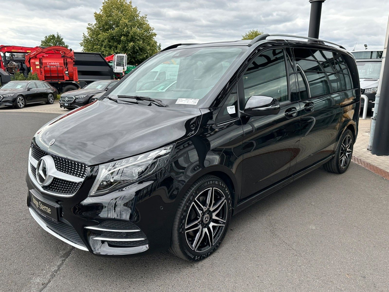 Mercedes-Benz V 250 d EDITION AMG Kompakt ILS elektr Türen - Minivan: fotoğraf 3 Mercedes-Benz V 250 d EDITION AMG Kompakt ILS elektr Türen - Minivan: fotoğraf 3