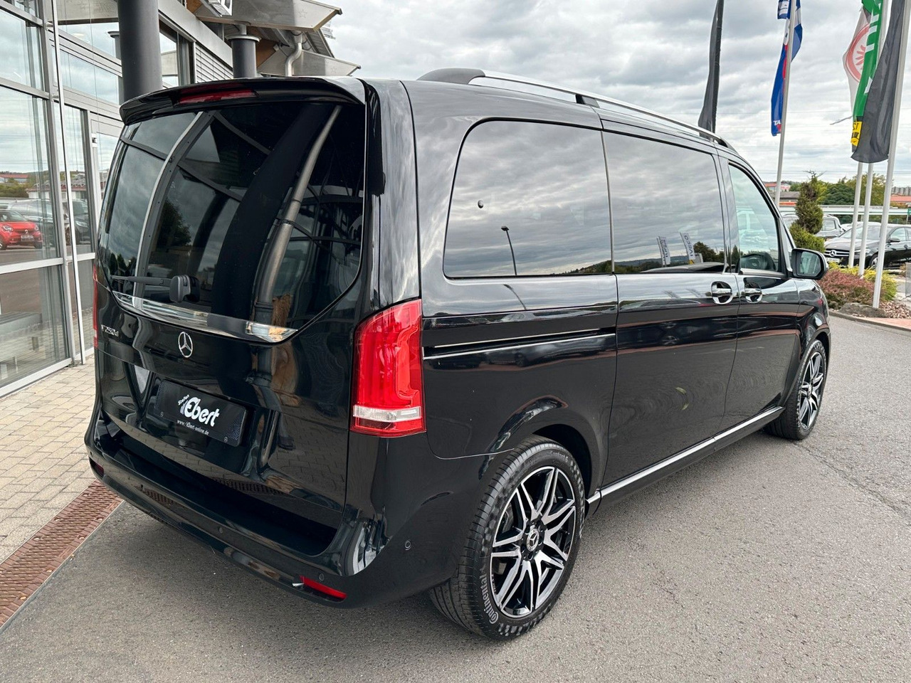 Mercedes-Benz V 250 d EDITION AMG Kompakt ILS elektr Türen - Station wagon: fotoğraf 4 Mercedes-Benz V 250 d EDITION AMG Kompakt ILS elektr Türen - Station wagon: fotoğraf 4