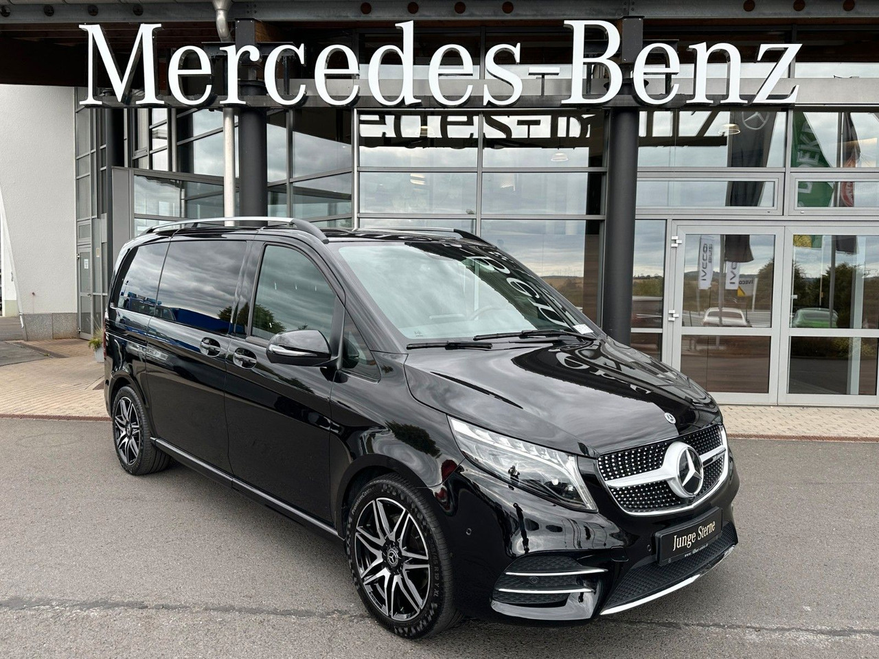 Mercedes-Benz V 250 d EDITION AMG Kompakt ILS elektr Türen - Minivan: fotoğraf 1 Mercedes-Benz V 250 d EDITION AMG Kompakt ILS elektr Türen - Minivan: fotoğraf 1