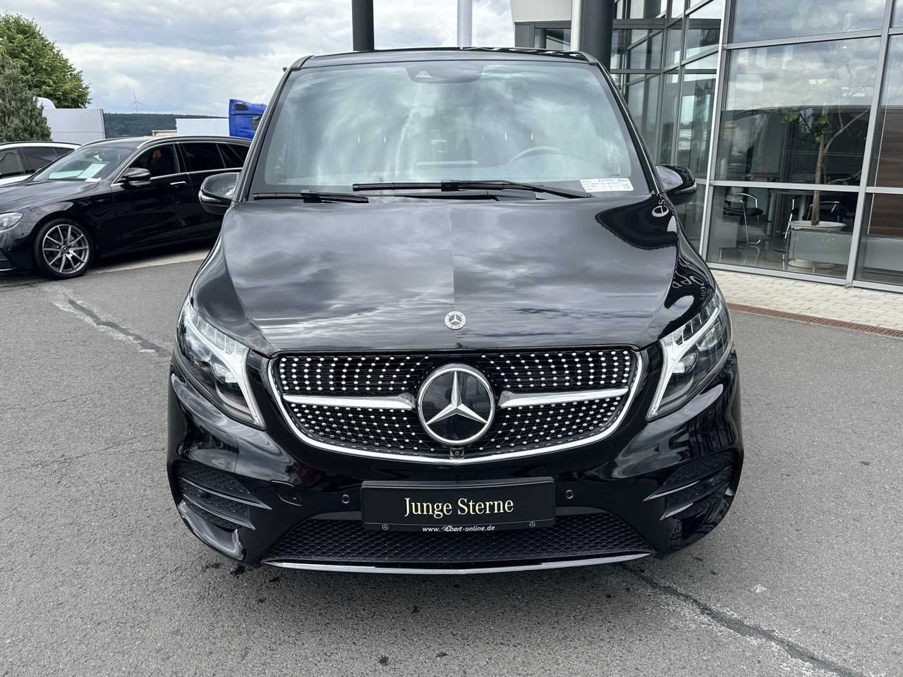 Mercedes-Benz V 300 d 4MATIC EXCLUSIVE AMG Panorama DISTRONIC - Station wagon: fotoğraf 2 Mercedes-Benz V 300 d 4MATIC EXCLUSIVE AMG Panorama DISTRONIC - Station wagon: fotoğraf 2