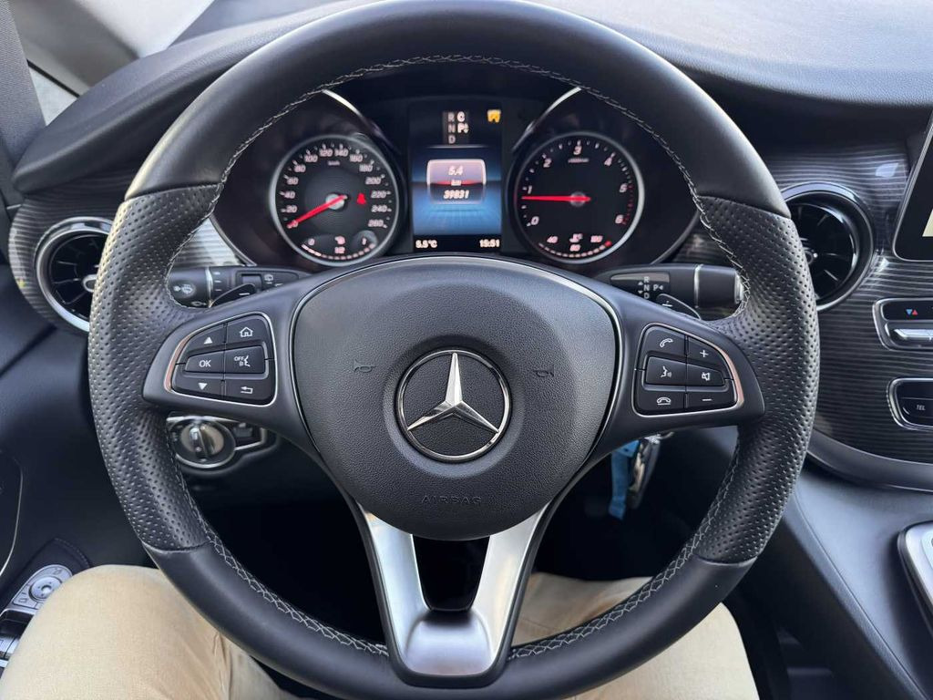 Minibüs, Minivan Mercedes-Benz V 300 d AVA 4MATIC 3430 DISTRONIC AHK2,5 360: fotoğraf 13