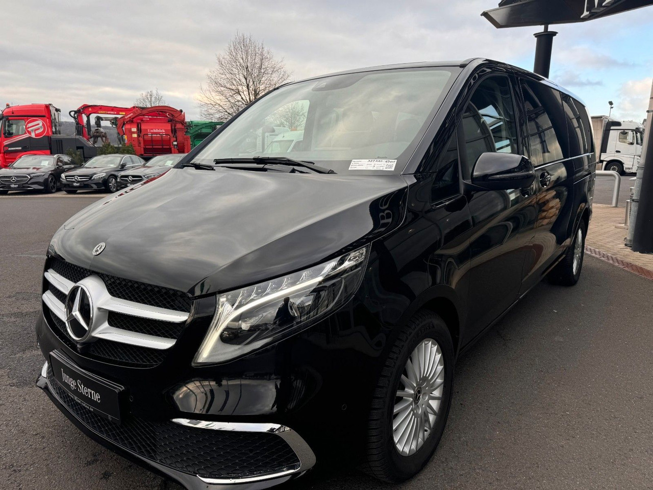 Mercedes-Benz V 300 d AVA Extralang 4MATIC AHK Stdh DISTRONIC - Minivan: fotoğraf 3 Mercedes-Benz V 300 d AVA Extralang 4MATIC AHK Stdh DISTRONIC - Minivan: fotoğraf 3