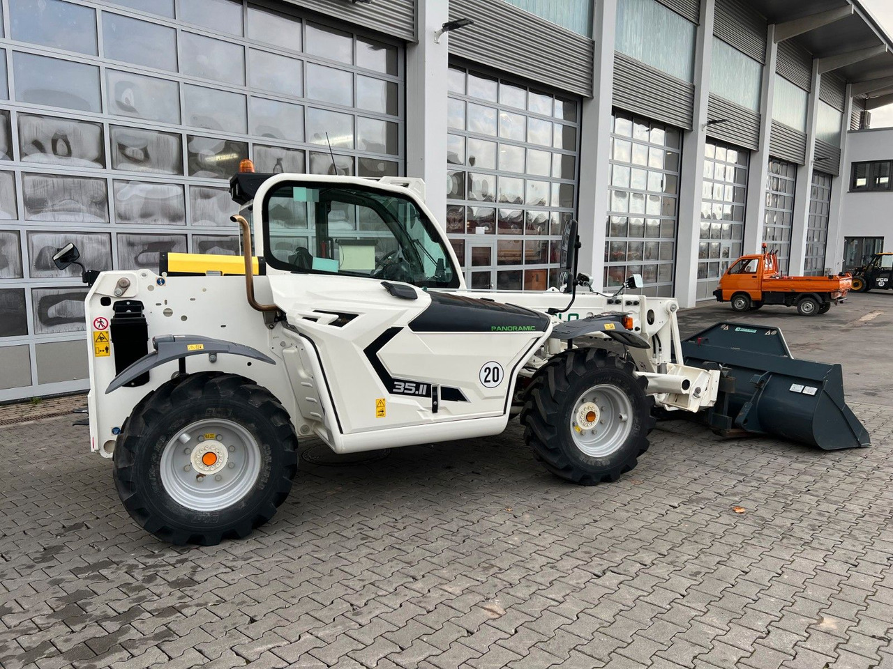 Merlo P35.11 / nur 148h! / Pratzenabstützung - Teleskopik yükleyici: fotoğraf 3 Merlo P35.11 / nur 148h! / Pratzenabstützung - Teleskopik yükleyici: fotoğraf 3