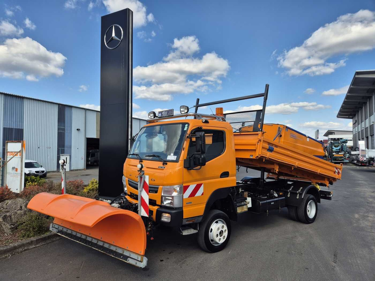Mitsubishi Canter 6C18 4x4 Kipper Winterdienst Schild 2x AH - Damperli kamyonet: fotoğraf 1 Mitsubishi Canter 6C18 4x4 Kipper Winterdienst Schild 2x AH - Damperli kamyonet: fotoğraf 1