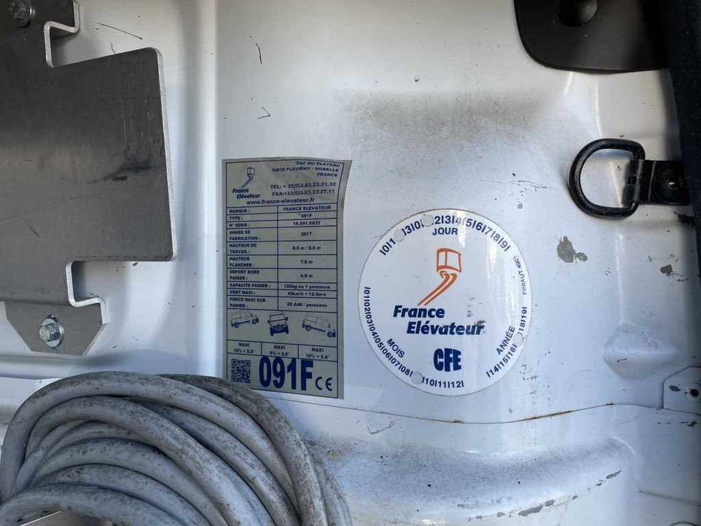 Araç üzerine platform, Kamyonet Renault Trafic dCi 120 L1H1 / France Elavateur 091F 9m: fotoğraf 10