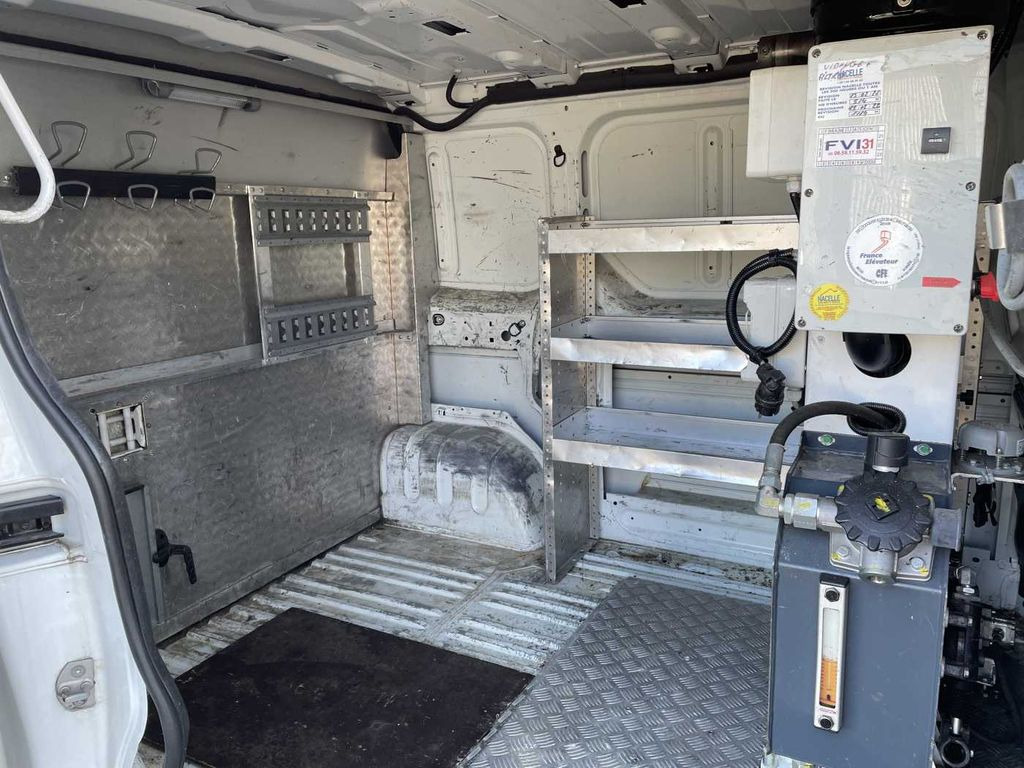 Araç üzerine platform, Kamyonet Renault Trafic dCi 120 L1H1 / France Elavateur 091F 9m: fotoğraf 9