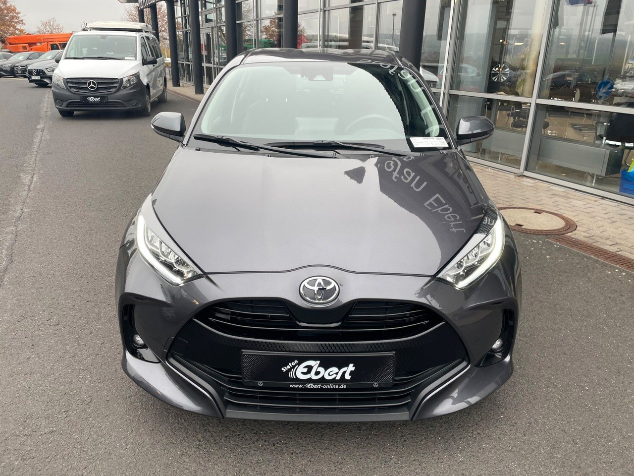 Toyota Yaris 1.5 VVT-iE Aut. Team D AHK+R-Kamera+SHZ - Binek araba: fotoğraf 2 Toyota Yaris 1.5 VVT-iE Aut. Team D AHK+R-Kamera+SHZ - Binek araba: fotoğraf 2