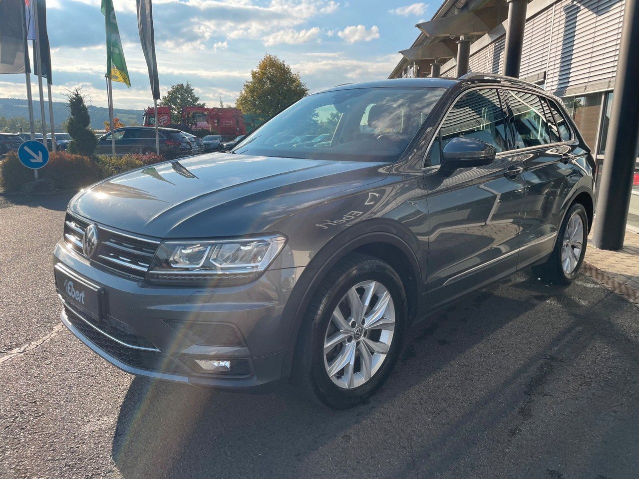 Volkswagen Tiguan 2.0 TSI Highline 4M AHK+LED+DAB+ACC+PDC - SUV: fotoğraf 2 Volkswagen Tiguan 2.0 TSI Highline 4M AHK+LED+DAB+ACC+PDC - SUV: fotoğraf 2