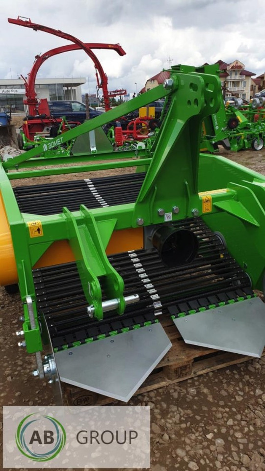 2-row Conveyor Digger Bomet Upus Z656/3 - Patates hasat makinesi: fotoğraf 5 2-row Conveyor Digger Bomet Upus Z656/3 - Patates hasat makinesi: fotoğraf 5